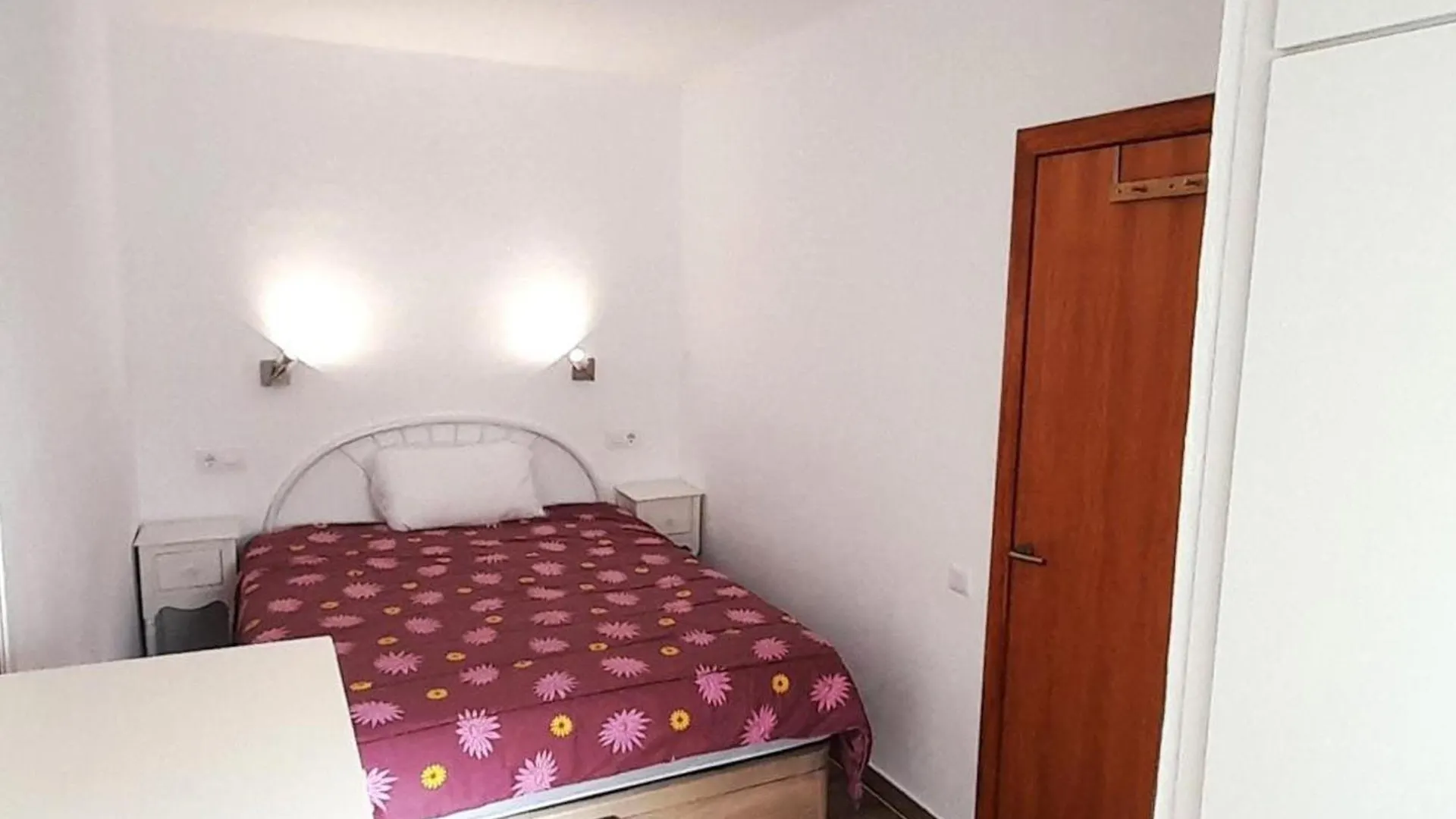 Apartamento En Llanca Con Gran Terraza, Admite Mascotas, Cerca De La Playa - Es-170-7